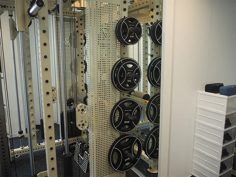 パーソナルジムのトレーニング機器04